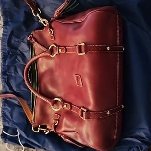 Dooney & Bourke Bordeaux Medium Florentine. Great condition. No stains.